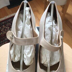 Women's Vintage Kenneth Cole New York Silk or Satin Mary Jane Shoes Size 7.5M